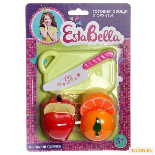 Набор продуктов с посудой