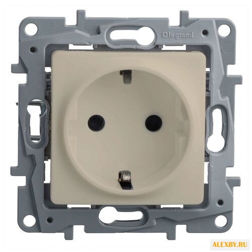 Розетка Legrand Etika 672322