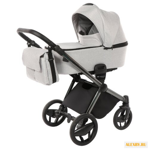 Универсальная коляска INVICTUS