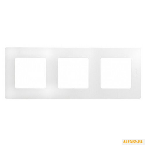 Рамка 3п Legrand Etika 672503