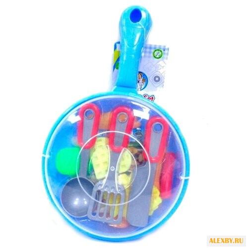 Набор продуктов с посудой