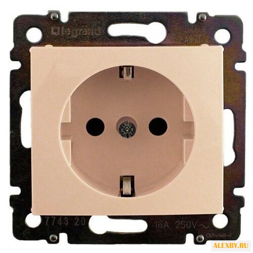 Розетка Legrand Valena 774320