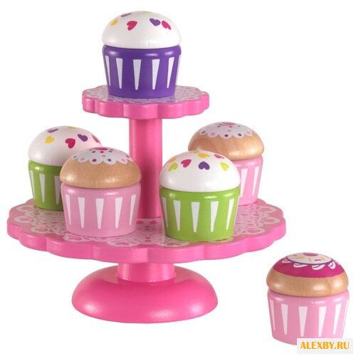 Набор продуктов с посудой