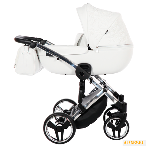 Универсальная коляска Junama