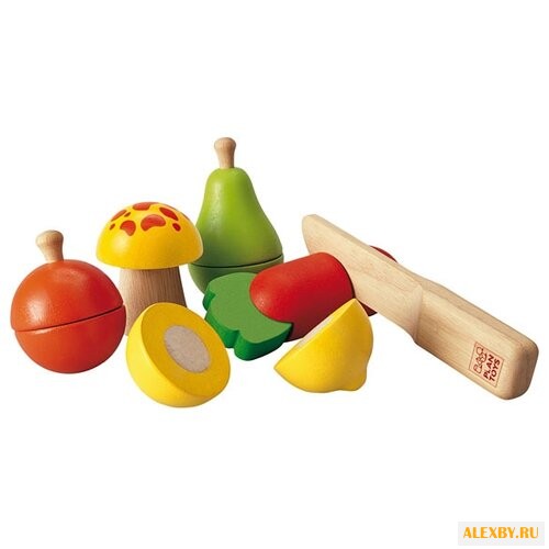 Набор продуктов с посудой