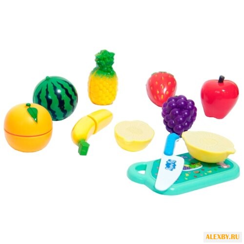 Набор продуктов с посудой