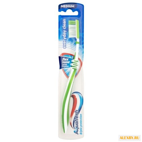 Зубная щетка Aquafresh Everyday
