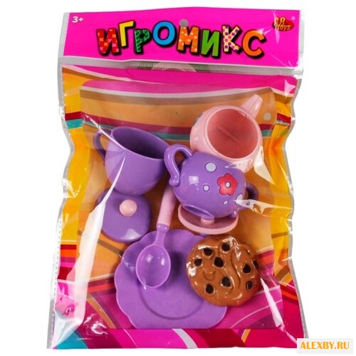 Набор продуктов с посудой