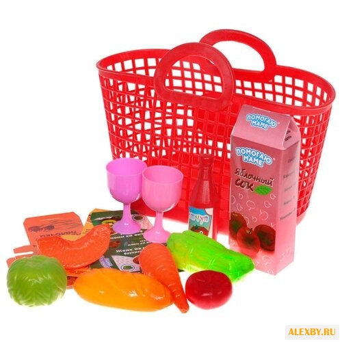 Набор продуктов с посудой