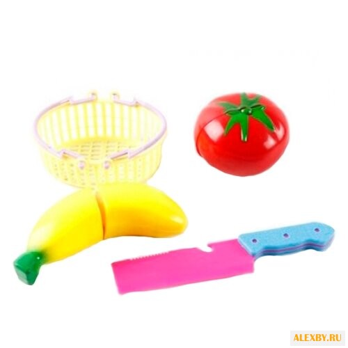 Набор продуктов с посудой