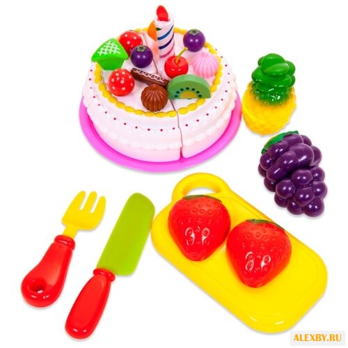 Набор продуктов с посудой