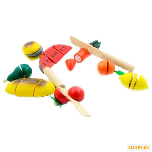 Набор продуктов с посудой