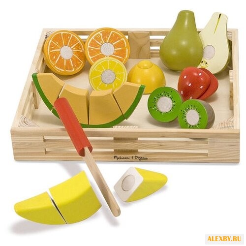 Набор продуктов с посудой