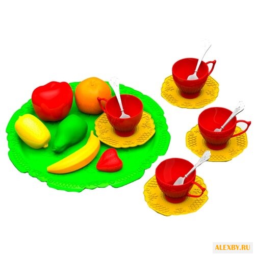 Набор продуктов с посудой